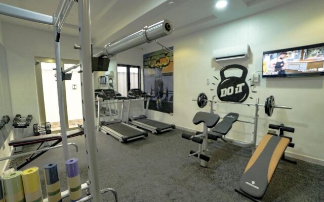 247 Luxury Hotel & Apartment Ajah Hotel