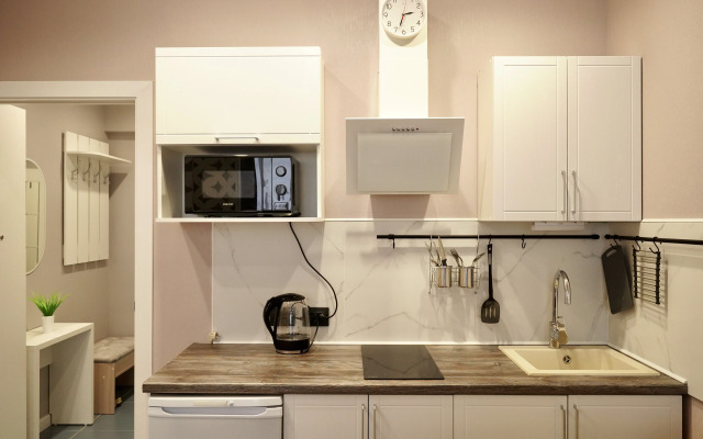 Sutochny Ray Na Krymskoy Apartments