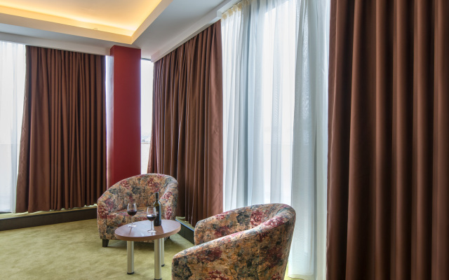 Veranova Hotel