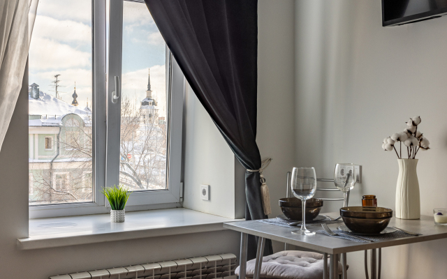 Uyutnaya Studiya U Metro Krasnoselskaya Apartments