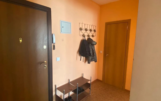 Na Proyezzhey Ulitse 25 Flat