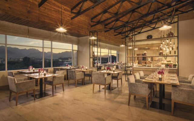 JA Hatta Fort Hotel