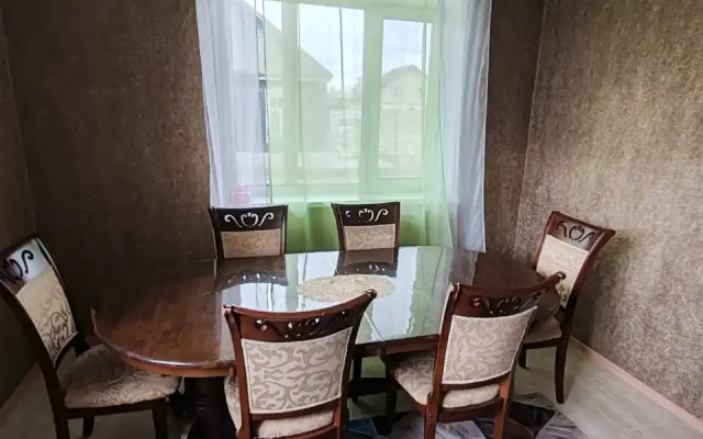 Частный дом г.Владивосток, ул.Джамбула, д.5 до 12 гостей