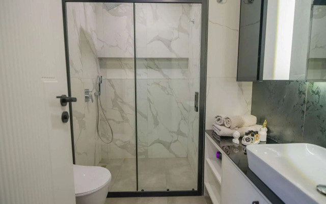 1+1 Qoople Prive 11 Ryadom s Morem Apartments