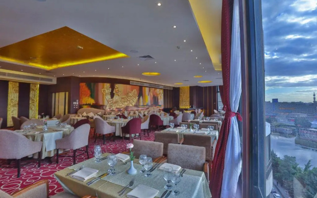 Ночлег и завтрак (B&B) Golden Tulip Flamenco Travel