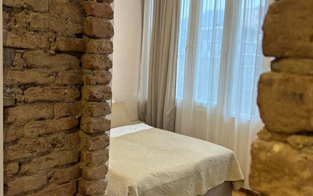 Old Avenue Apart-Hotel
