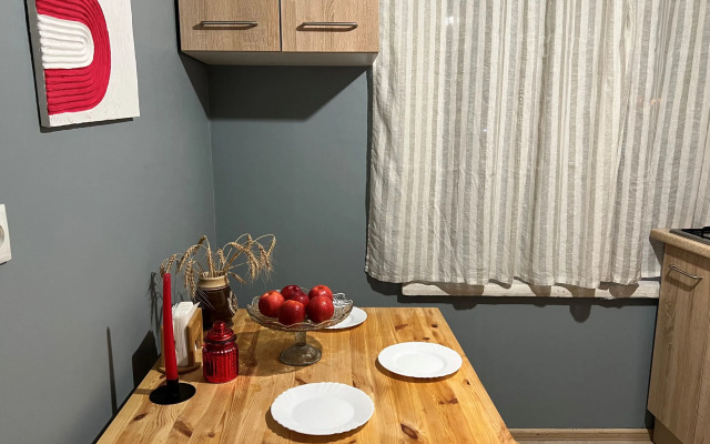 Квартира Art Room в минуте от метро Молодежная