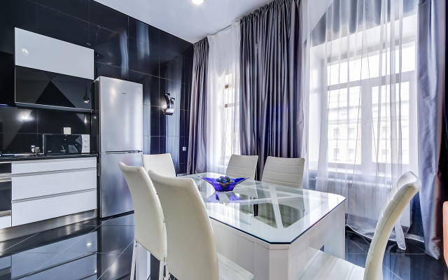 Sutki Peterburg Nevskij 81 apartment