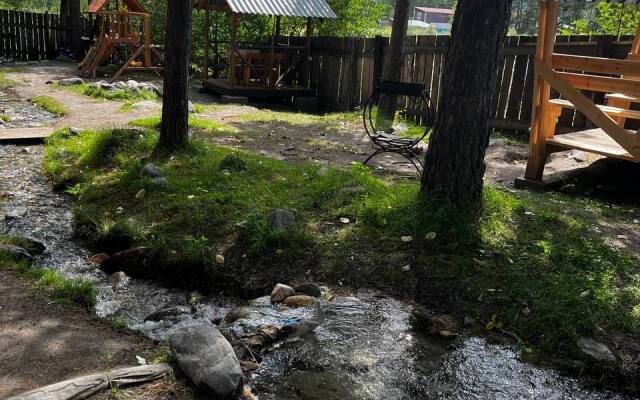 Отель Дом у реки