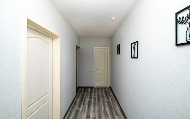 Chistaya i Uyutnaya na Burnakovskoy 77 Flat