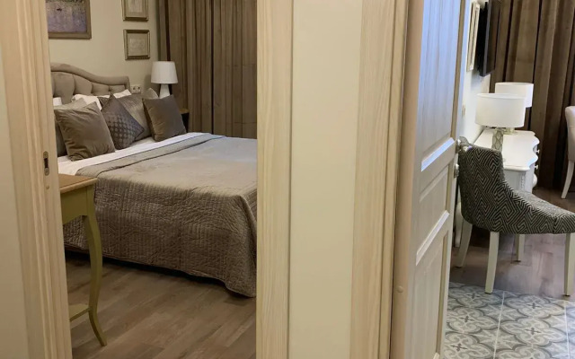 Royal Suite Apartments