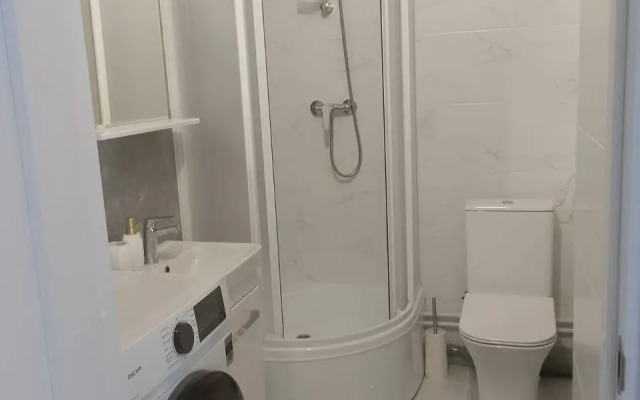 Semeynye apartamenty u vody Flat