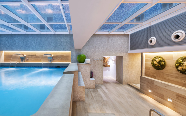 Salles Pere IV Hotel