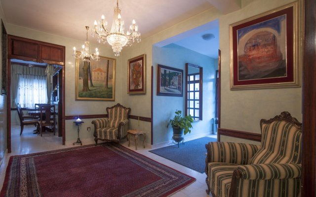 Отель Beatrix Lux Hotel