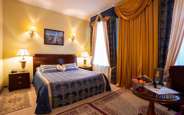 Azhur Classic Mini-Hotel