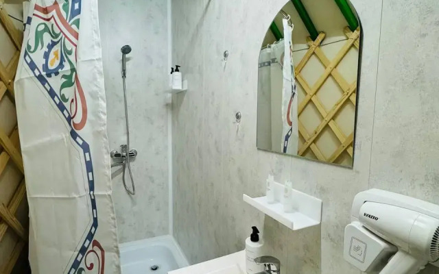 Tatarskaya Yurta Altyn Saray Glamping