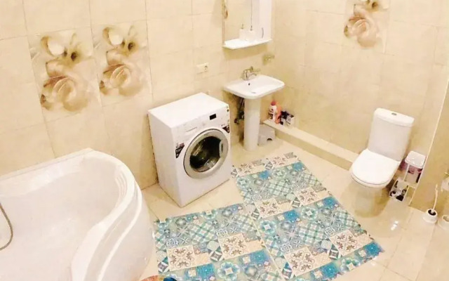 Na Pervomayskoy Ulitse 13 Apartments