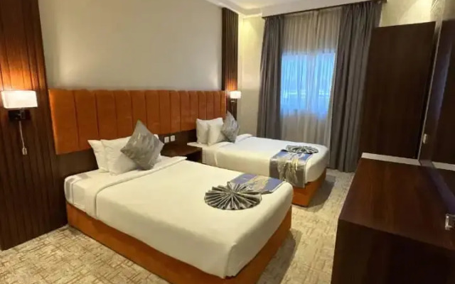 Al-Ufq Suites Hotel