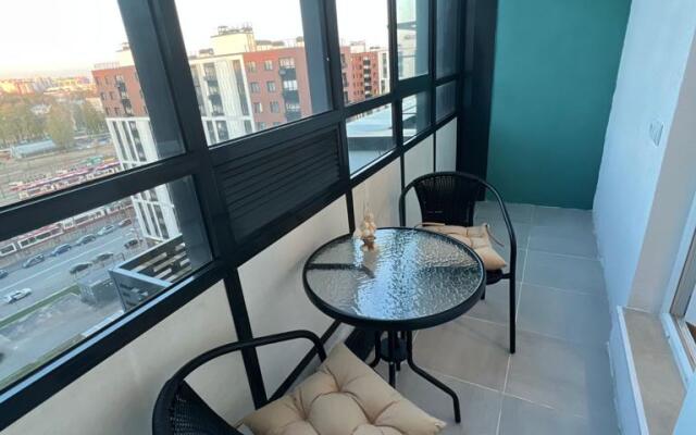 Uyutnaya Studiya Ryadom S Parkom Flat