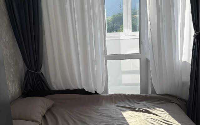 Komfortnaya Kvartira V Kurortnom Gorode Yalta Flat