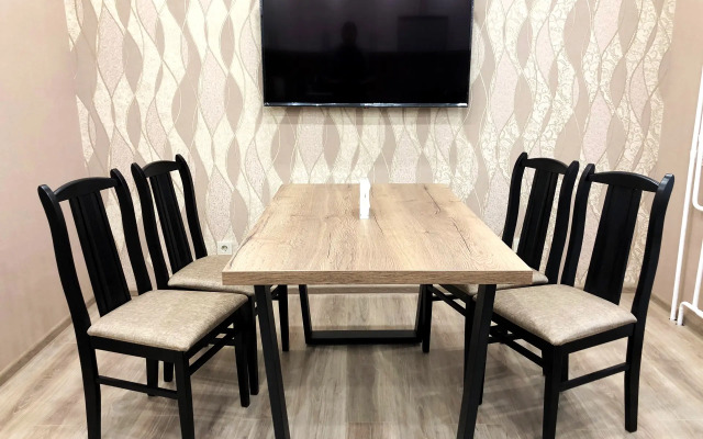 3 Komnatnye 80m2 Apartment