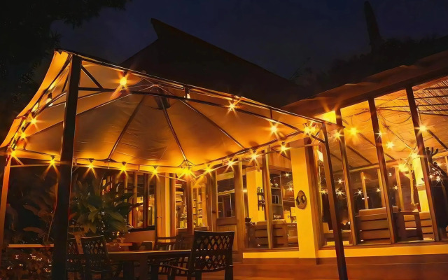 The River House Hotel