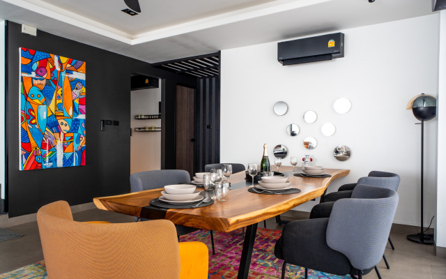 Laguna Park 4BR with Pool by NLA Villa