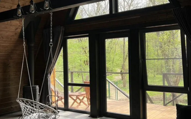 Частный дом Пещера