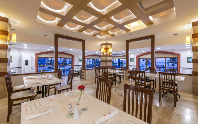 Armas Labada Hotel