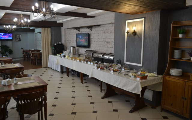 Emerald Hotel
