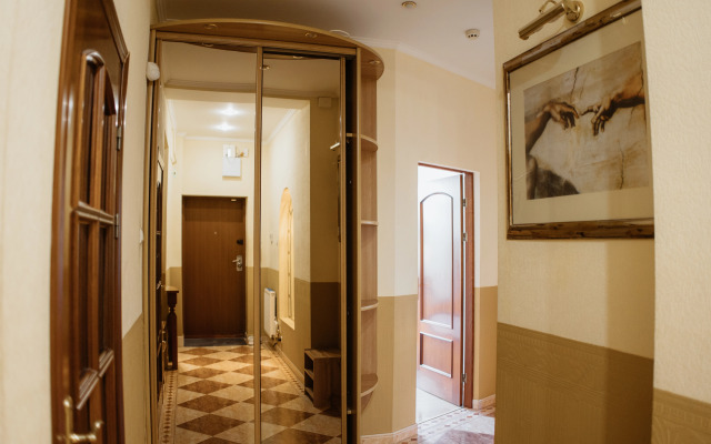 Апартаменты Трехкомнатные с камином в самом центре Новый дом