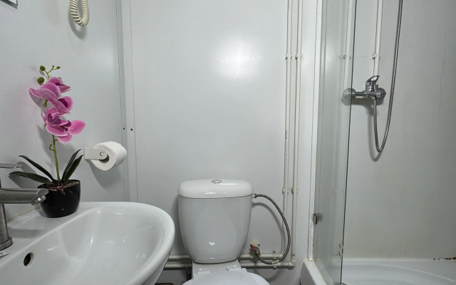 Samolet Guest House