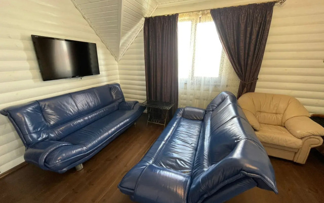 Частный Дом на Берегу Моря с Бассейном