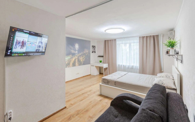 Na Ulitse Molodogvardeyskaya 225 Flat