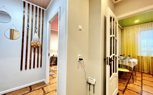 Апартаменты в тихом районе на восьмом этаже