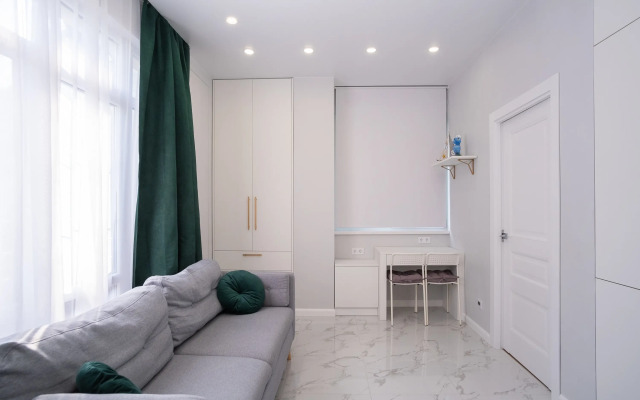 Red Apartments Art Layt Santi Apartments