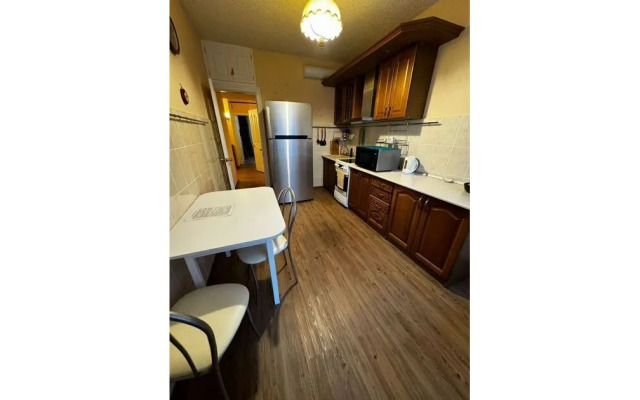 Апартаменты Пл. Космонавтов, 3/2