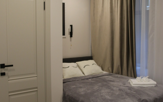 Uyutnie u Metro Chkalovskaya Apartment
