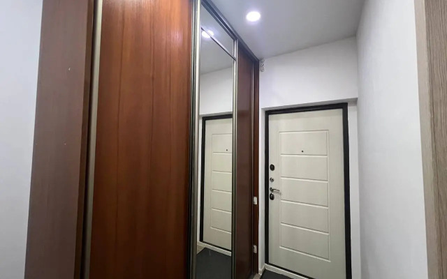 Квартира AlexHome РП Свердловский Строителей 9