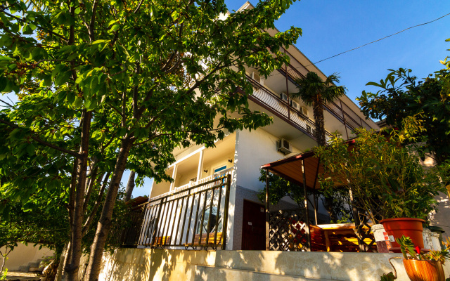 Zhasmin Guest House