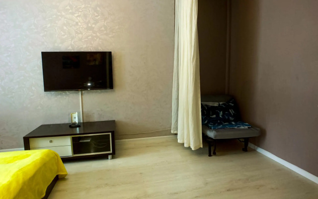 Na Zhelyabova 16 Flat