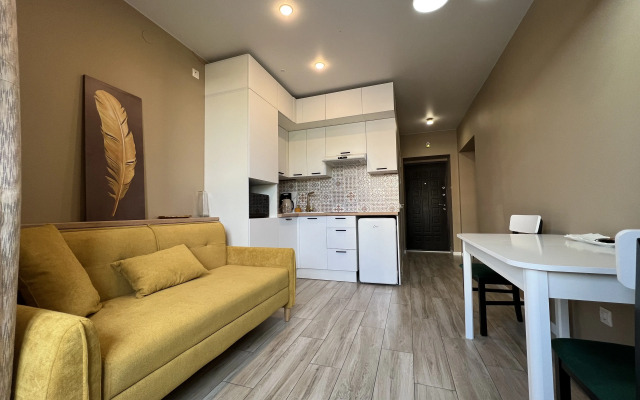 Uyutnoye gnezdyshko na Zapadnom plyazhe Baltiki Flat