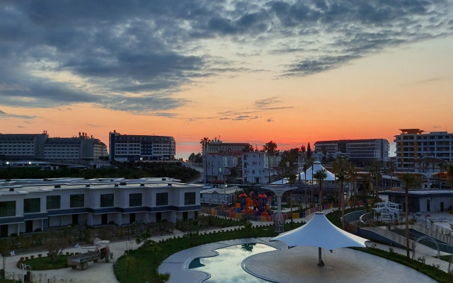 Azura World 1+1 Apartments