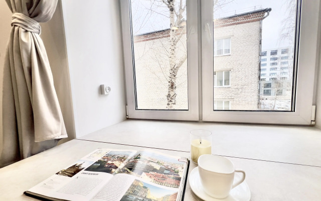 VyDoma na Tyumenskom Arbate s vidom na Bul'var Dzerzhinsko Apartments