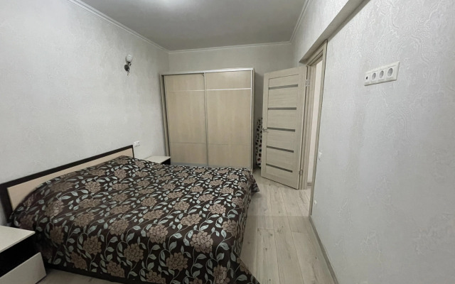 Апартаменты New на Лунной