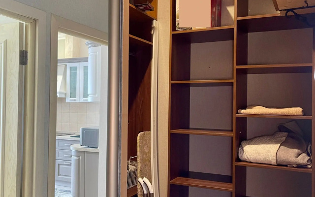 Svetlaya V korone Flat
