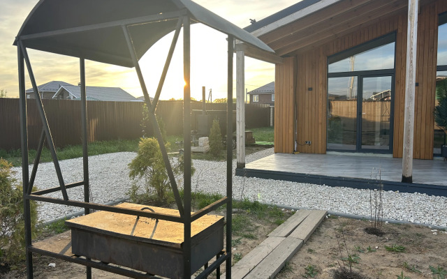Uyutny U Ozera Private House