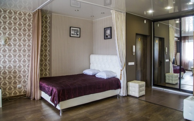 Lyuks u Planety Apartments