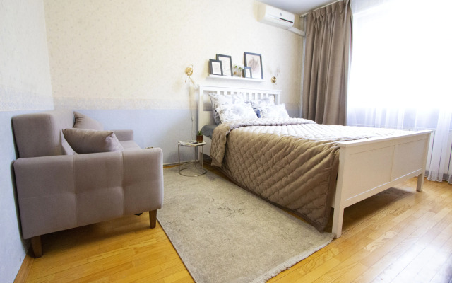 V Novogireevo Flat