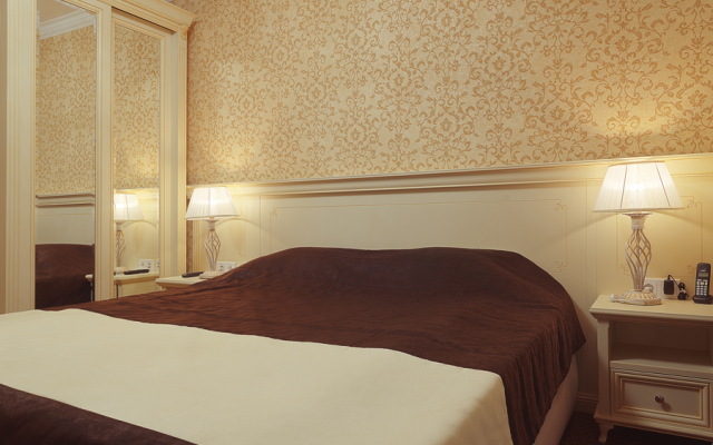 Salyut Hotel